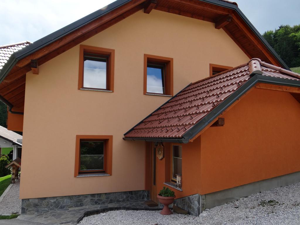 Apartments Trebusak Laze v Tuhinju Buitenkant foto